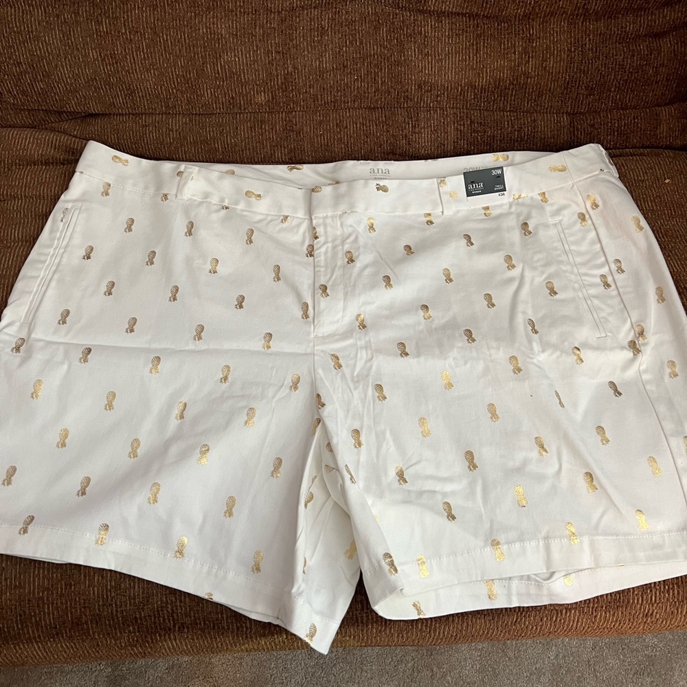 Womens plus size shorts 30W